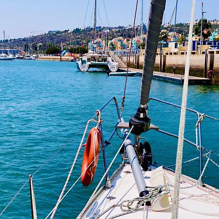 ספינת מלון In A Boat - Algarve אלבופיירה