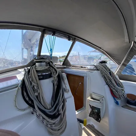 Botel In A Boat - Algarve *