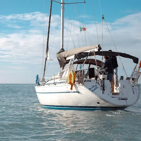 Botel In A Boat - Algarve Albufeira